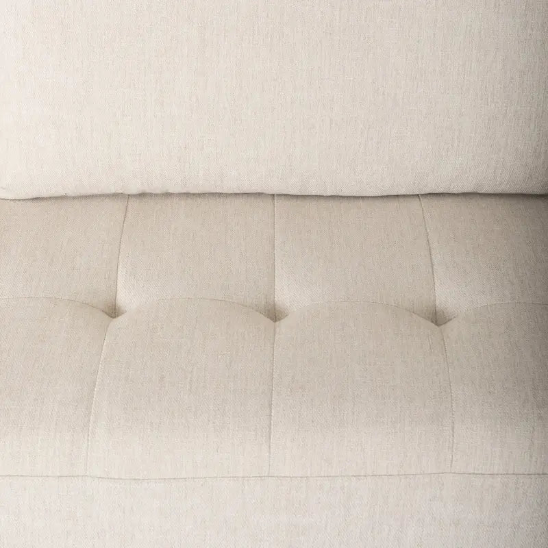 Divano a 3 posti in tessuto color crema con cuscini cilindrici e gambe in legno