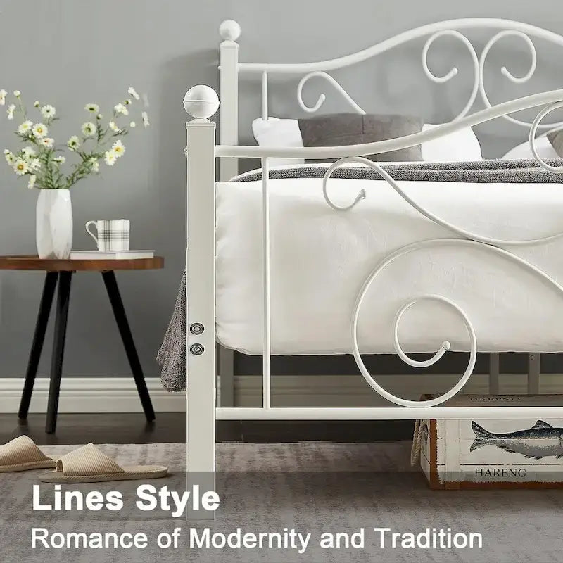 Struttura letto a piattaforma in metallo bianco vittoriano con testiera e pediera – Twin/Full/Queen