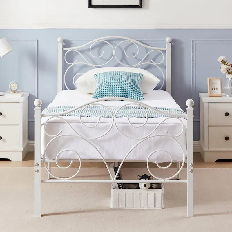 Struttura letto a piattaforma in metallo bianco vittoriano con testiera e pediera – Twin/Full/Queen