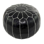 Pouf marocain rond en cuir noir / marron – coutures florales – repose-pieds 1 personne