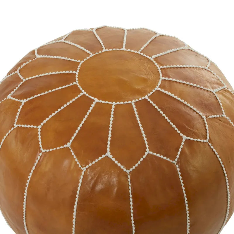 Pouf marocain rond en cuir noir / marron – coutures florales – repose-pieds 1 personne